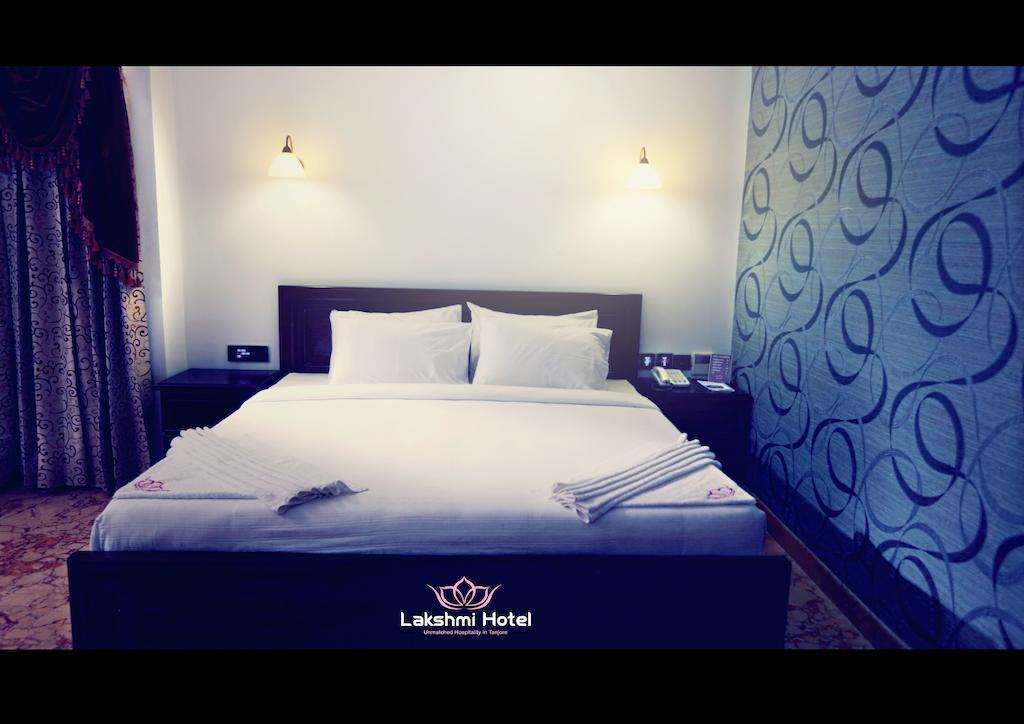 Lakshmi Hotel Thanjavur Room photo